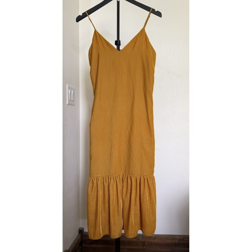 Urban Outfitters Women’s Gold Velvet Midi Slip Dress XS Ruffle Adjustable Straps